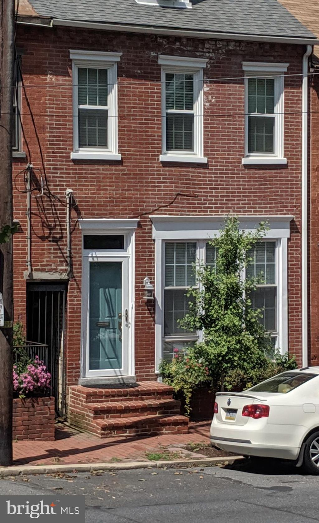 Photo of 247 E CHESTNUT ST, LANCASTER, PA 17602 (MLS # PALA2029458)