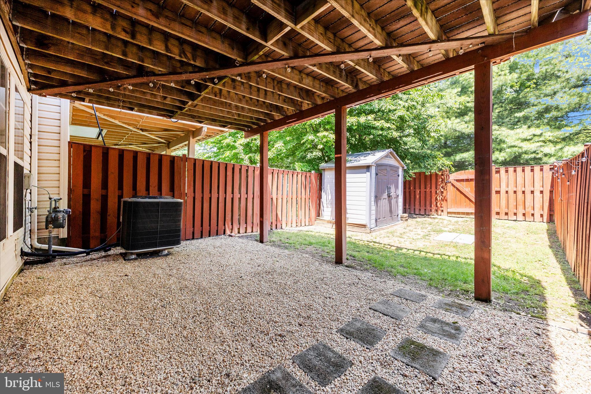 WELLINGTON TRACE - Residential