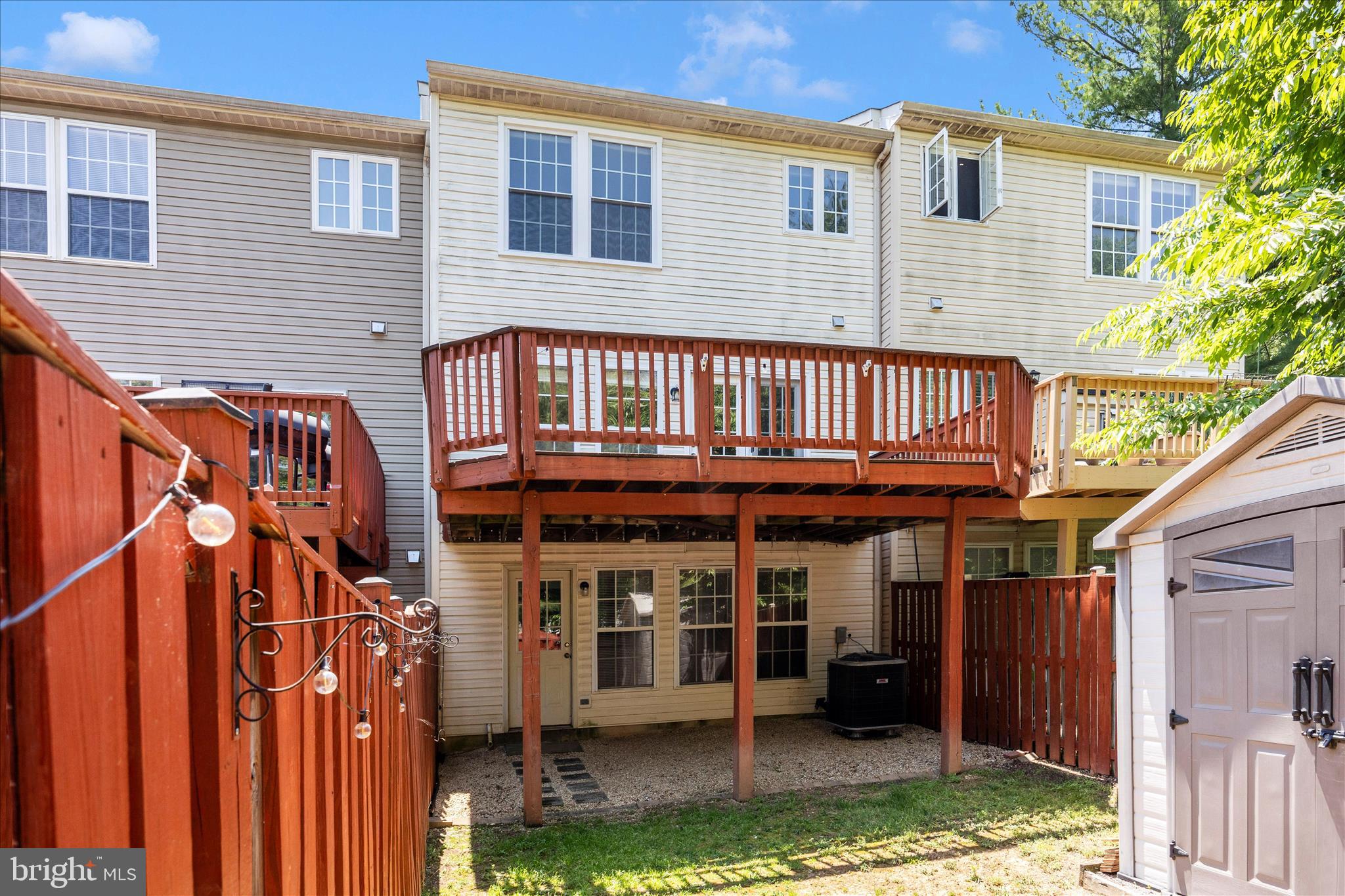 WELLINGTON TRACE - Residential