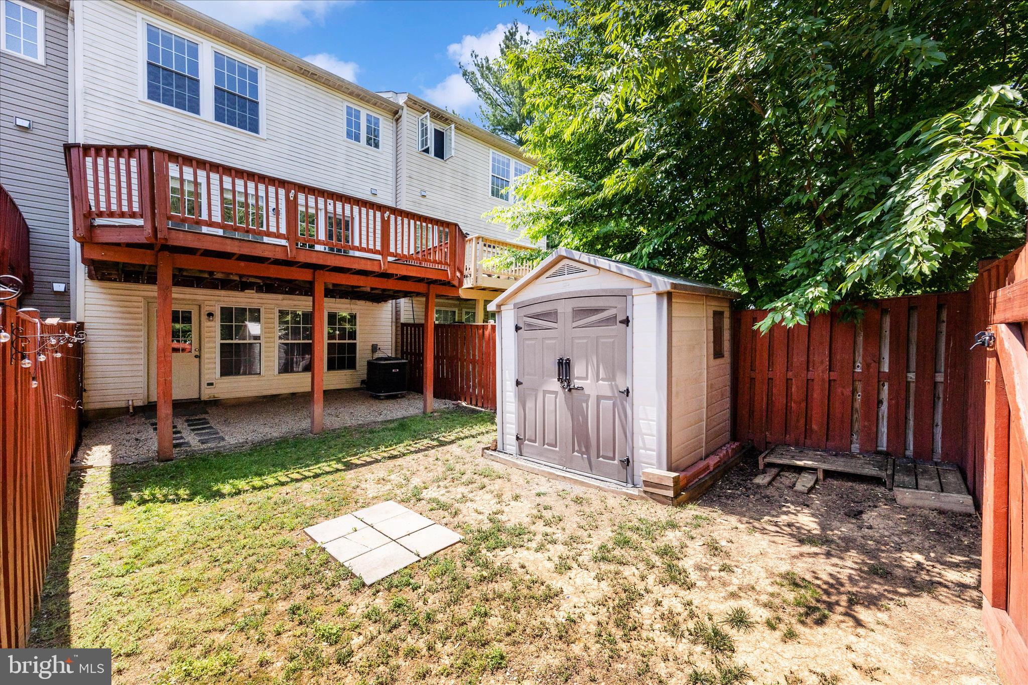 WELLINGTON TRACE - Residential