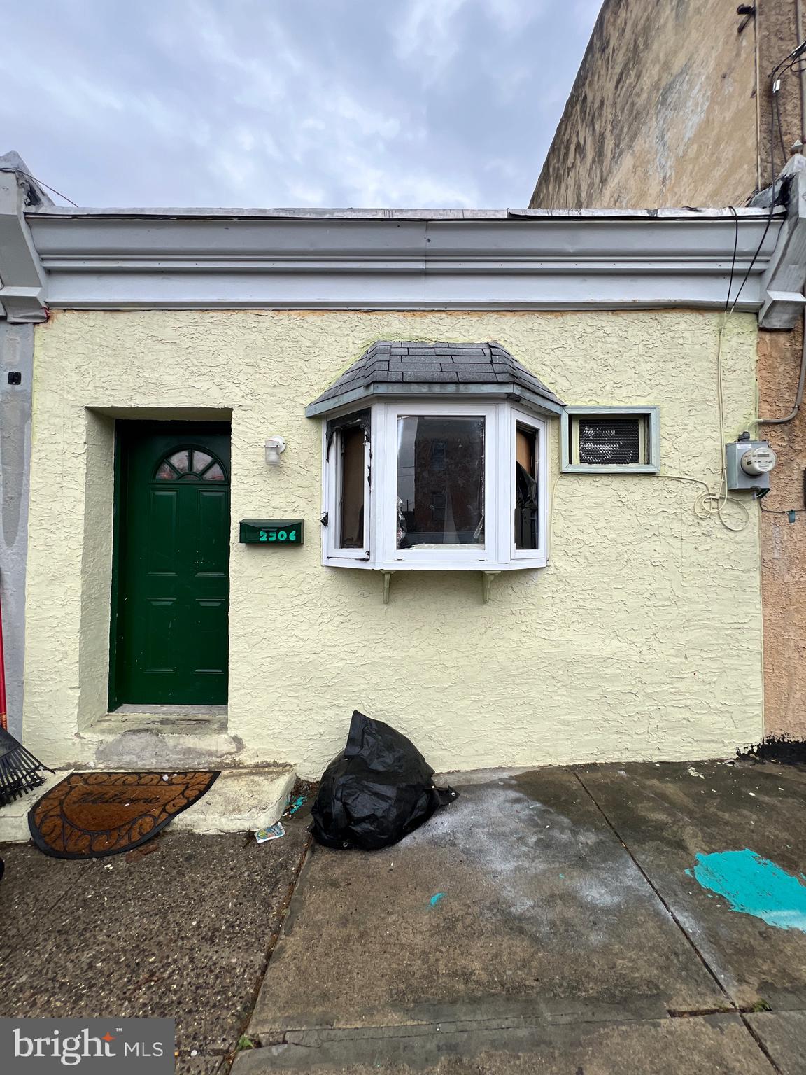 ELMWOOD PARK - Commercial Sale