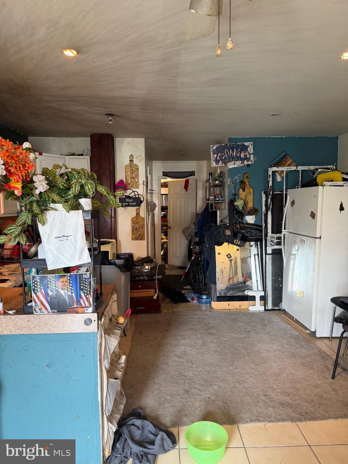 ELMWOOD PARK - Commercial Sale