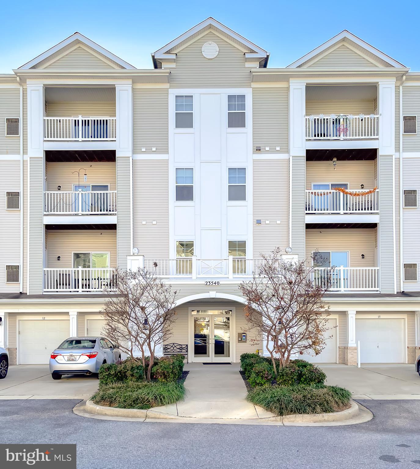 RESIDENCES AT WILDEWOOD - Residential Lease