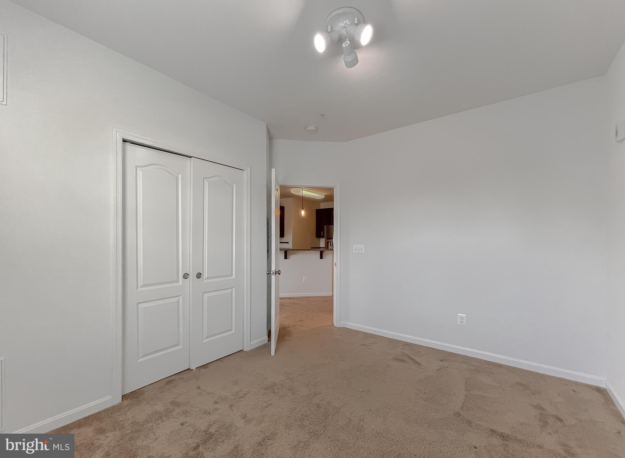 RESIDENCES AT WILDEWOOD - Residential Lease