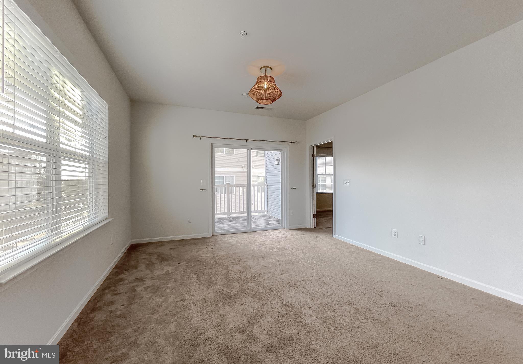 RESIDENCES AT WILDEWOOD - Residential Lease