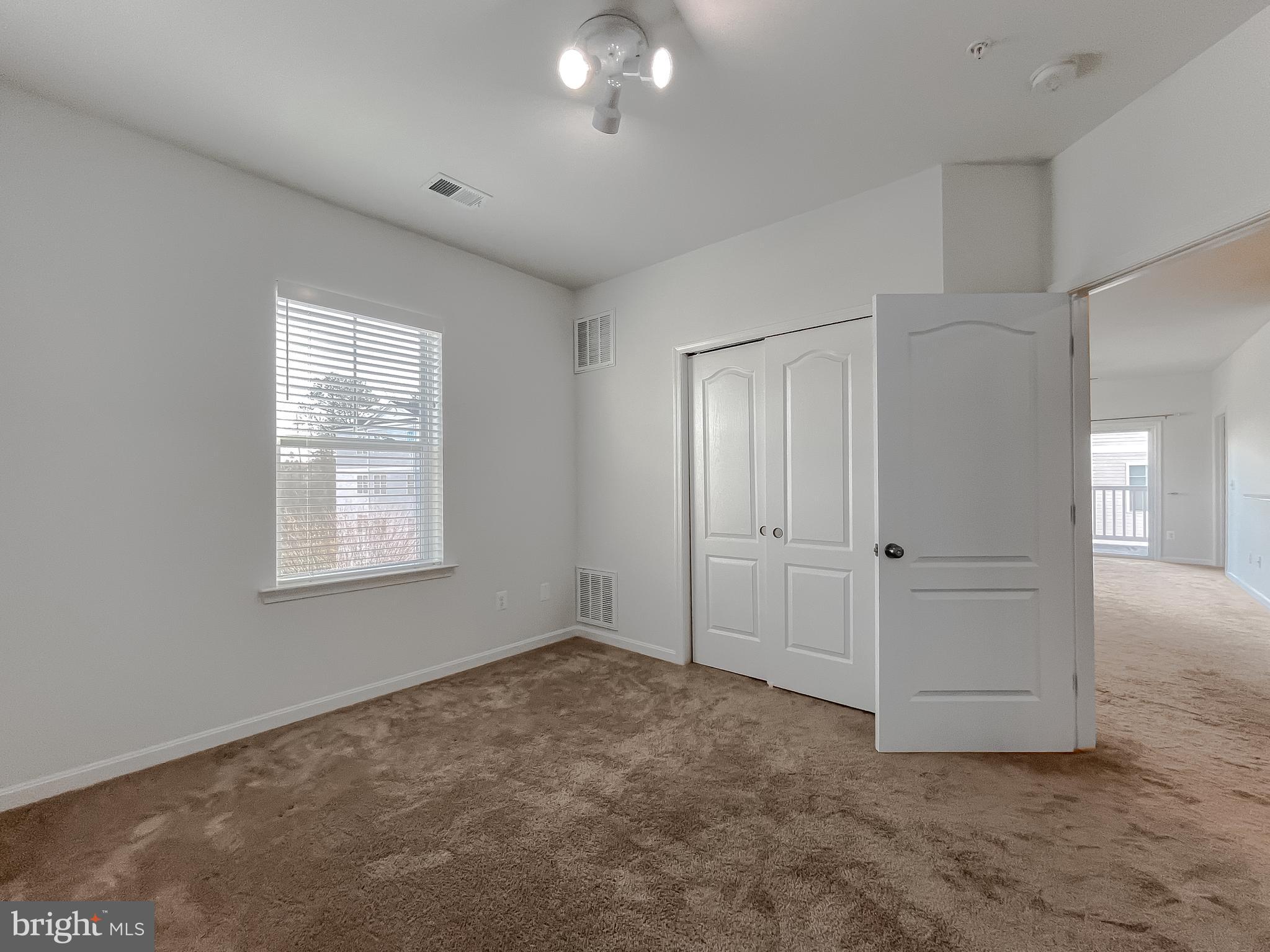 RESIDENCES AT WILDEWOOD - Residential Lease