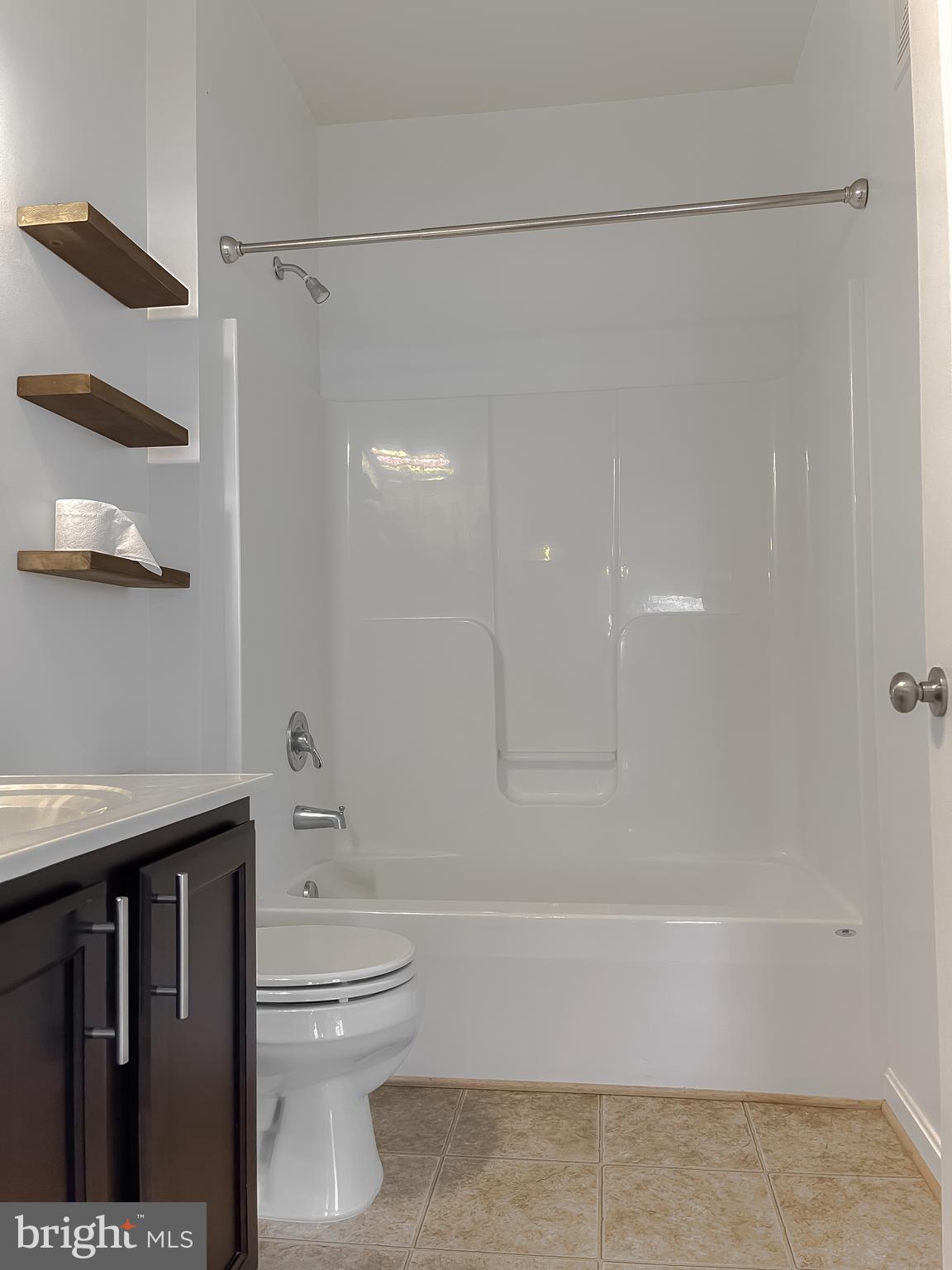 RESIDENCES AT WILDEWOOD - Residential Lease