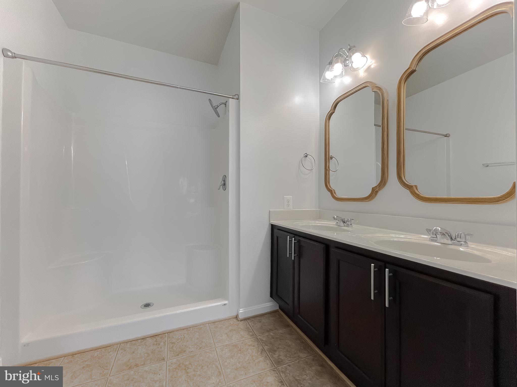 RESIDENCES AT WILDEWOOD - Residential Lease