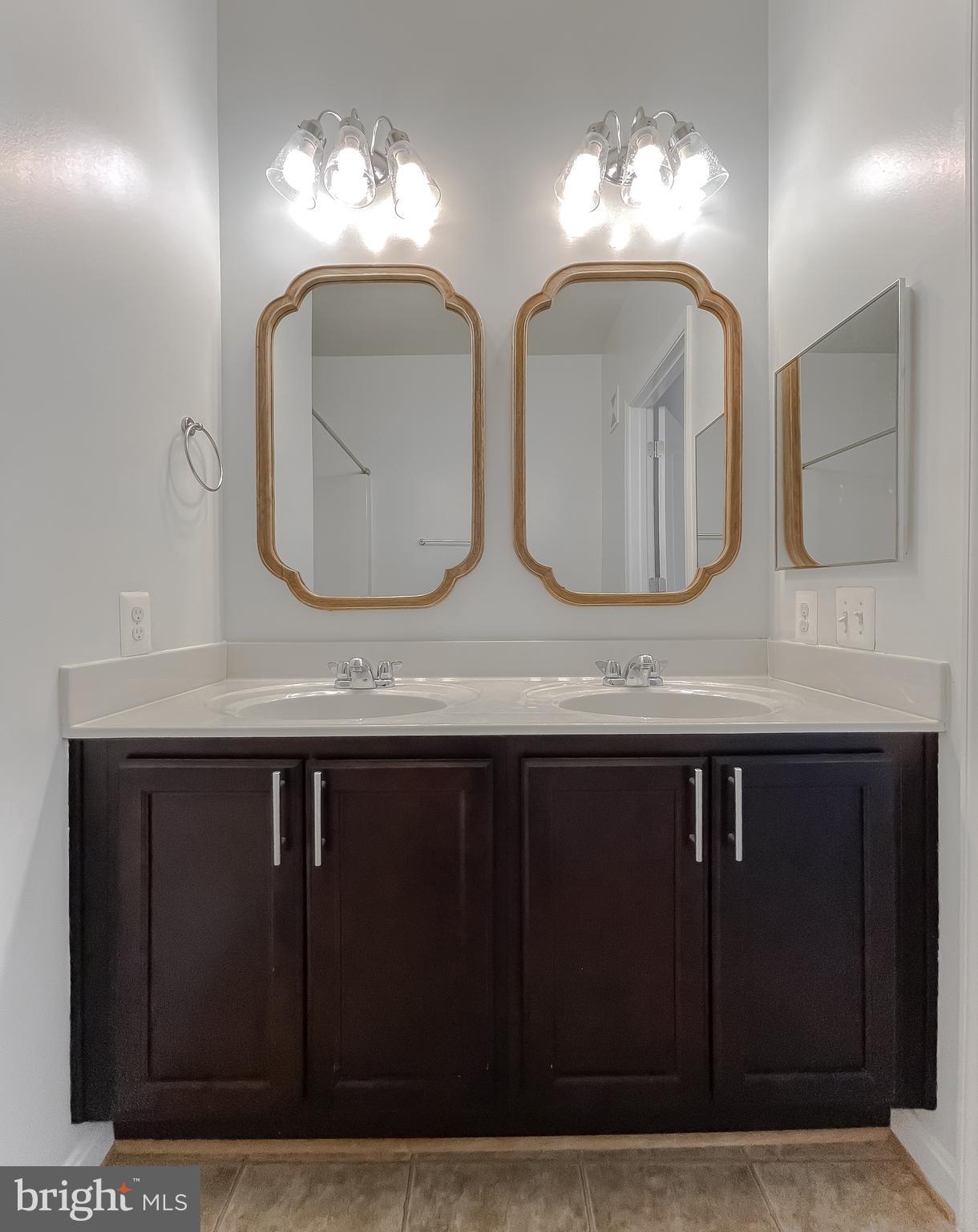 RESIDENCES AT WILDEWOOD - Residential Lease