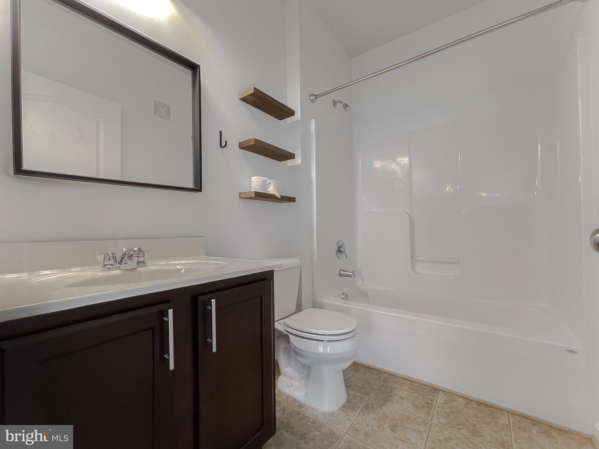 RESIDENCES AT WILDEWOOD - Residential Lease