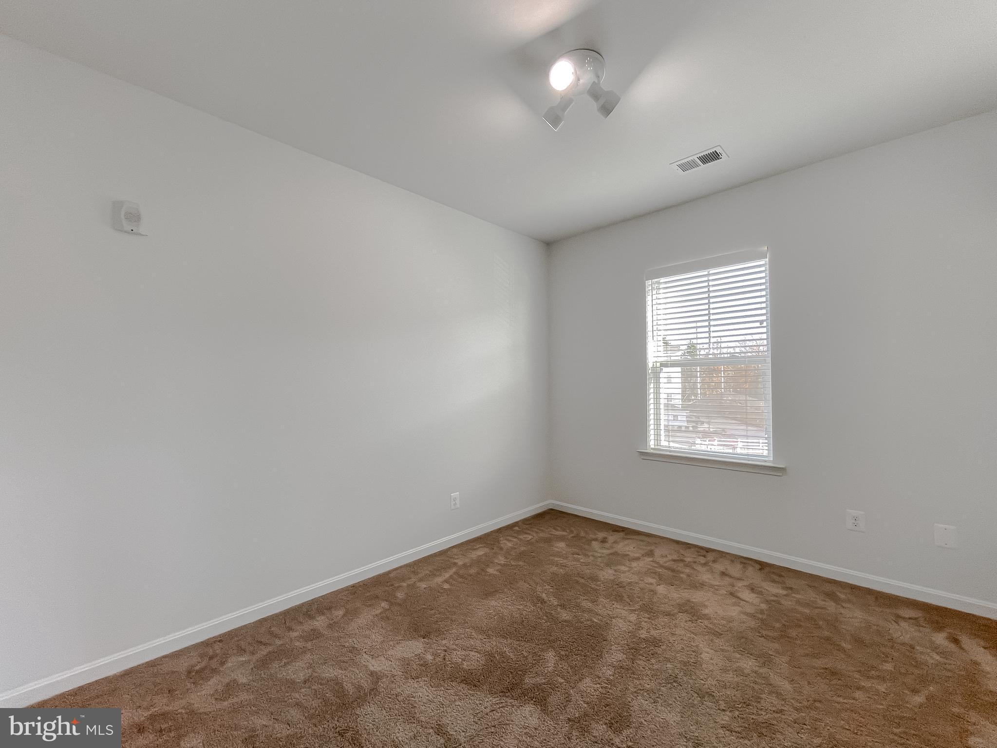 RESIDENCES AT WILDEWOOD - Residential Lease