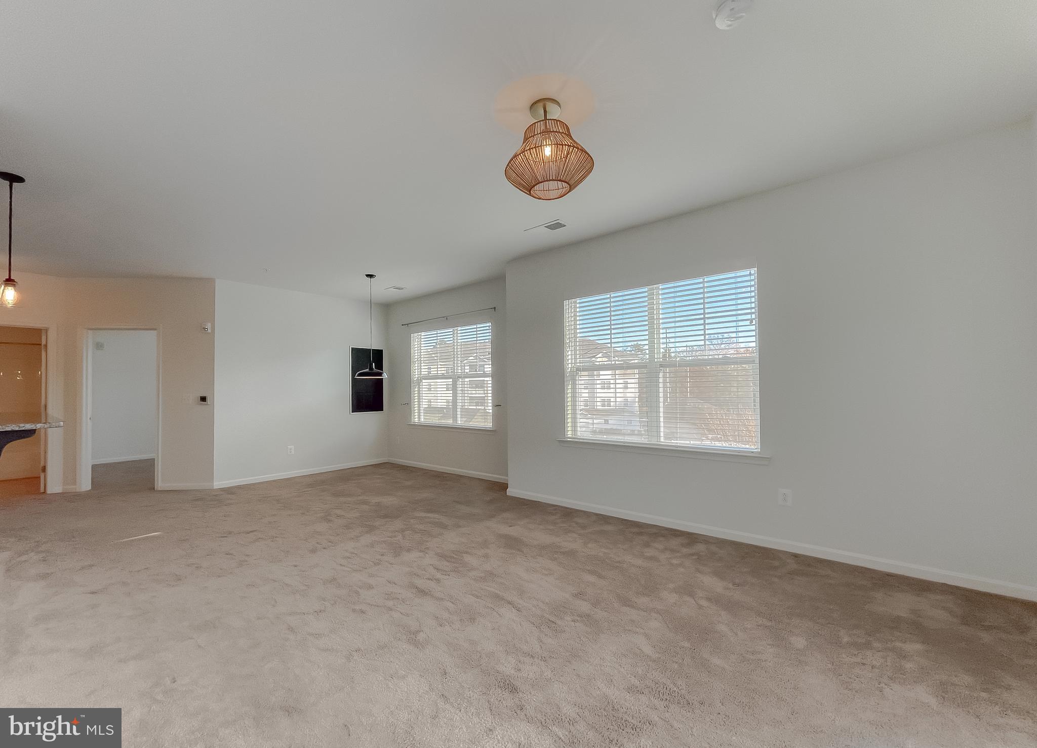 RESIDENCES AT WILDEWOOD - Residential Lease