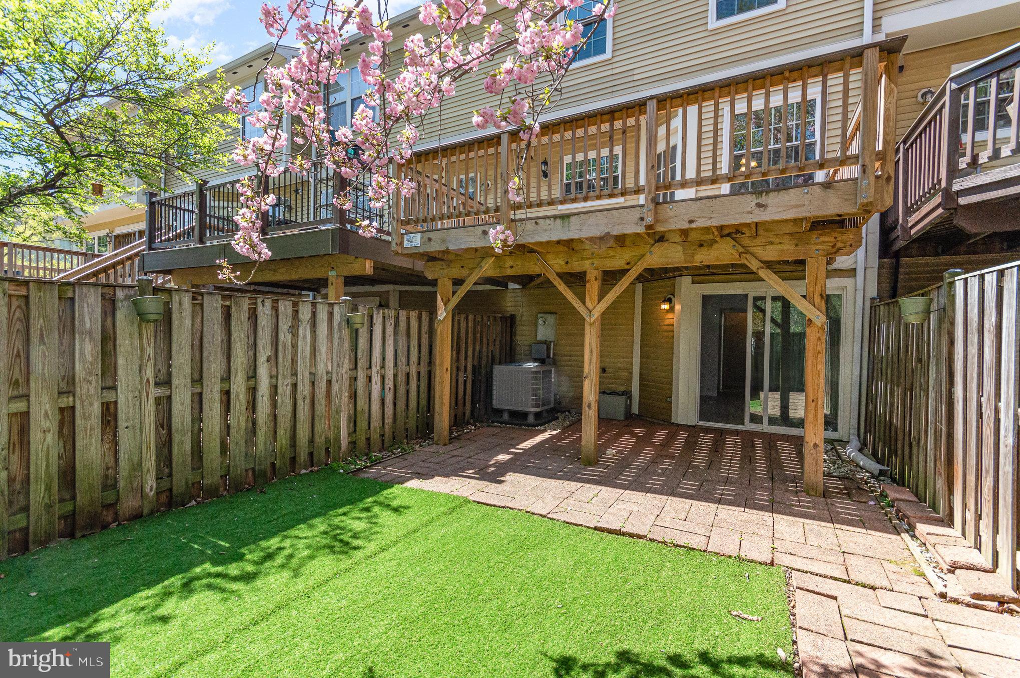 LOFTRIDGE - Residential Lease