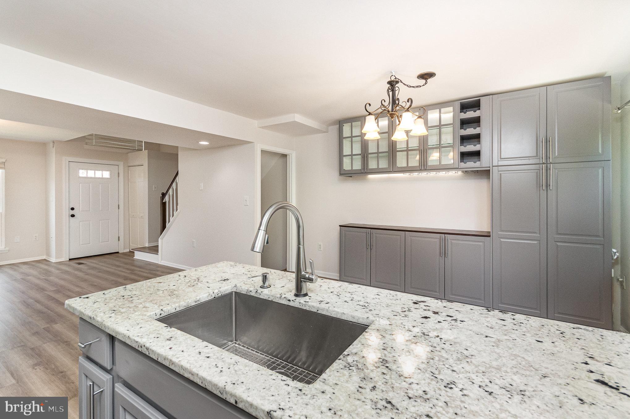 LOFTRIDGE - Residential Lease