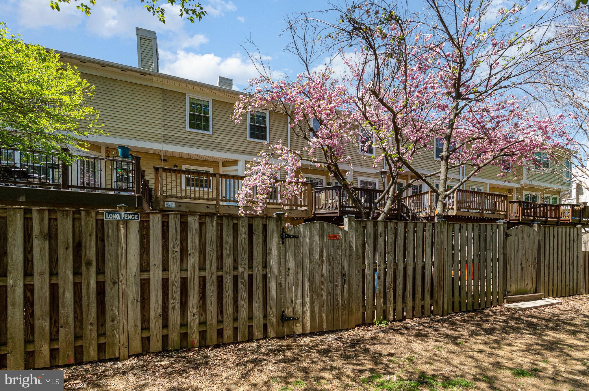 LOFTRIDGE - Residential Lease