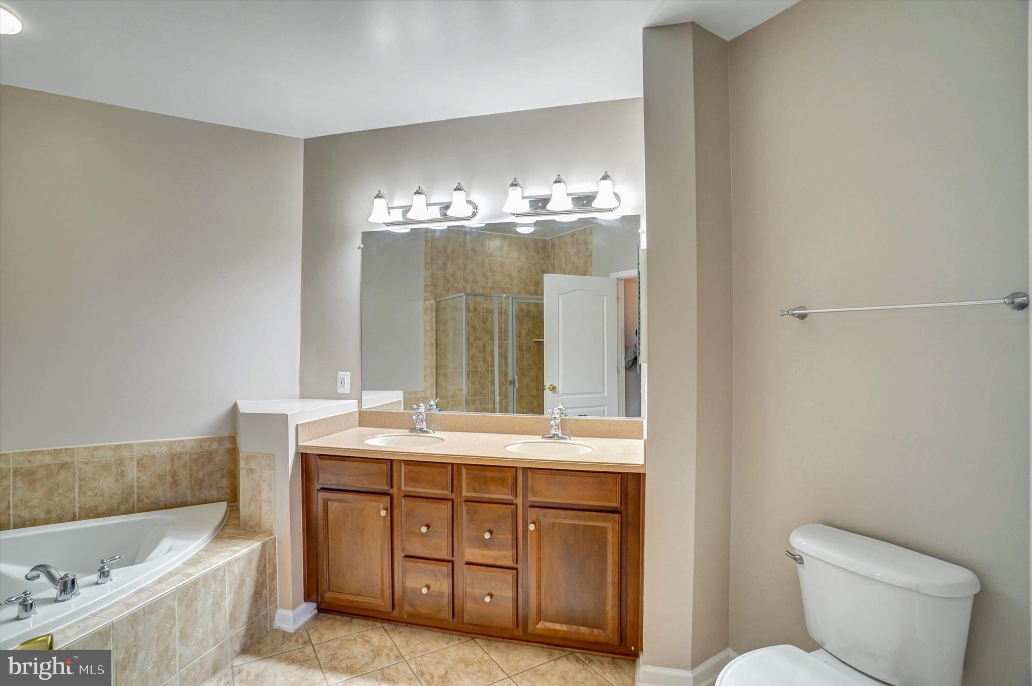 THE RESERVE CONDOMINIUMS - Residential