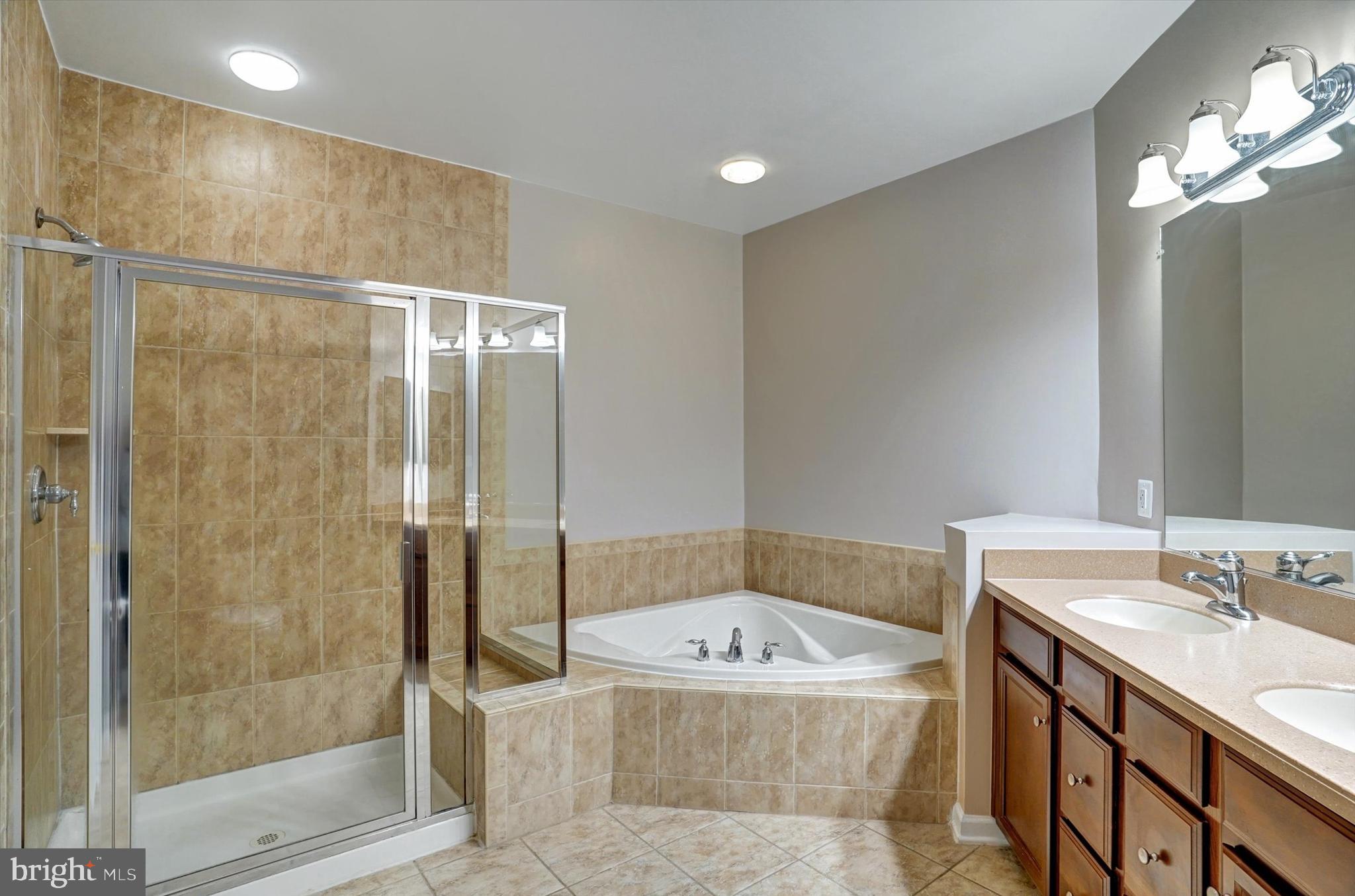 THE RESERVE CONDOMINIUMS - Residential