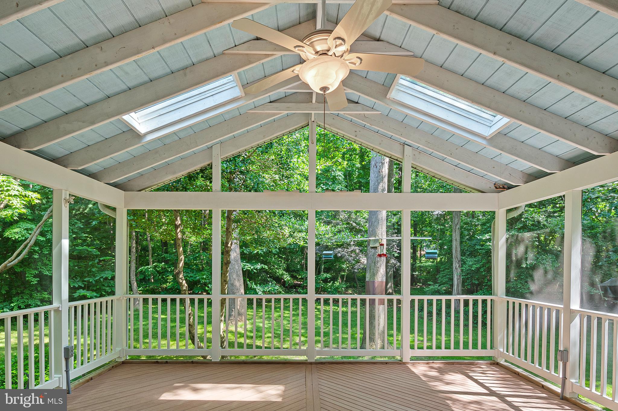 LOCH HAVEN WOODS - Residential Lease