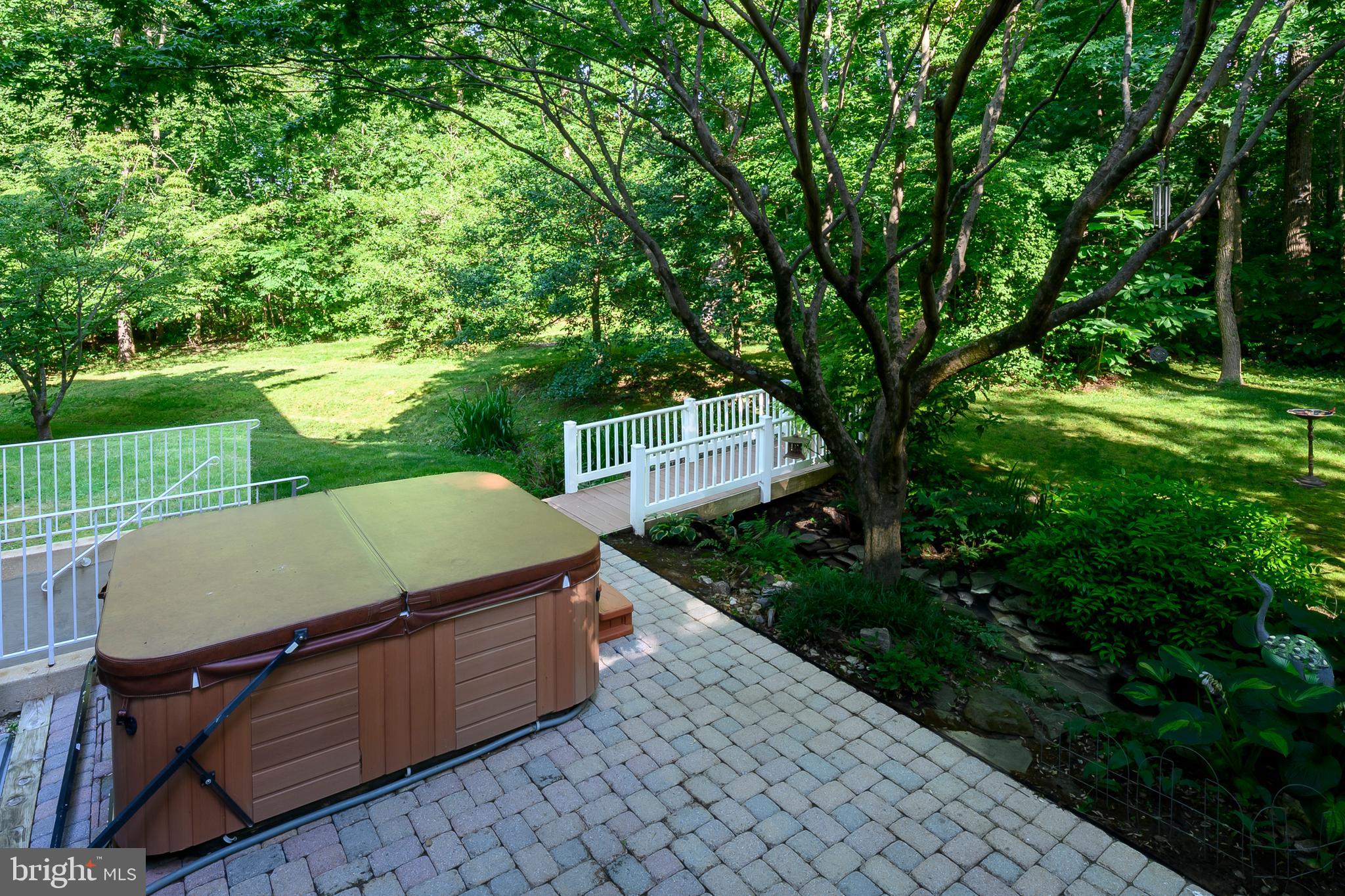 LOCH HAVEN WOODS - Residential Lease