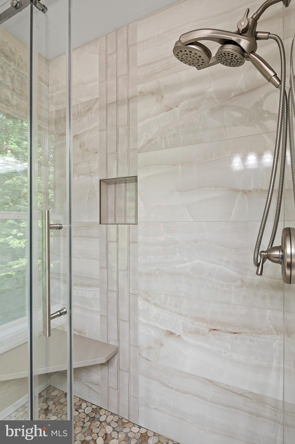 LOCH HAVEN WOODS - Residential Lease