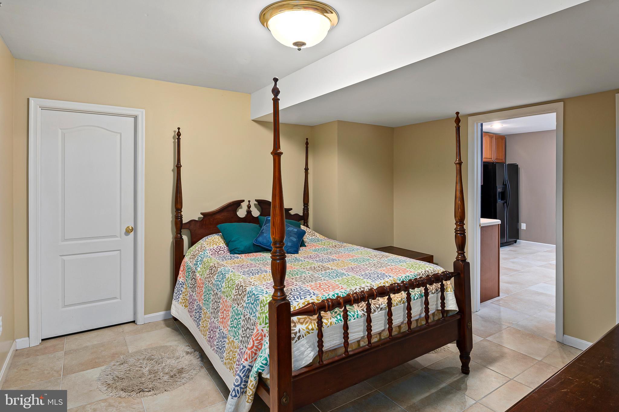 LOCH HAVEN WOODS - Residential Lease