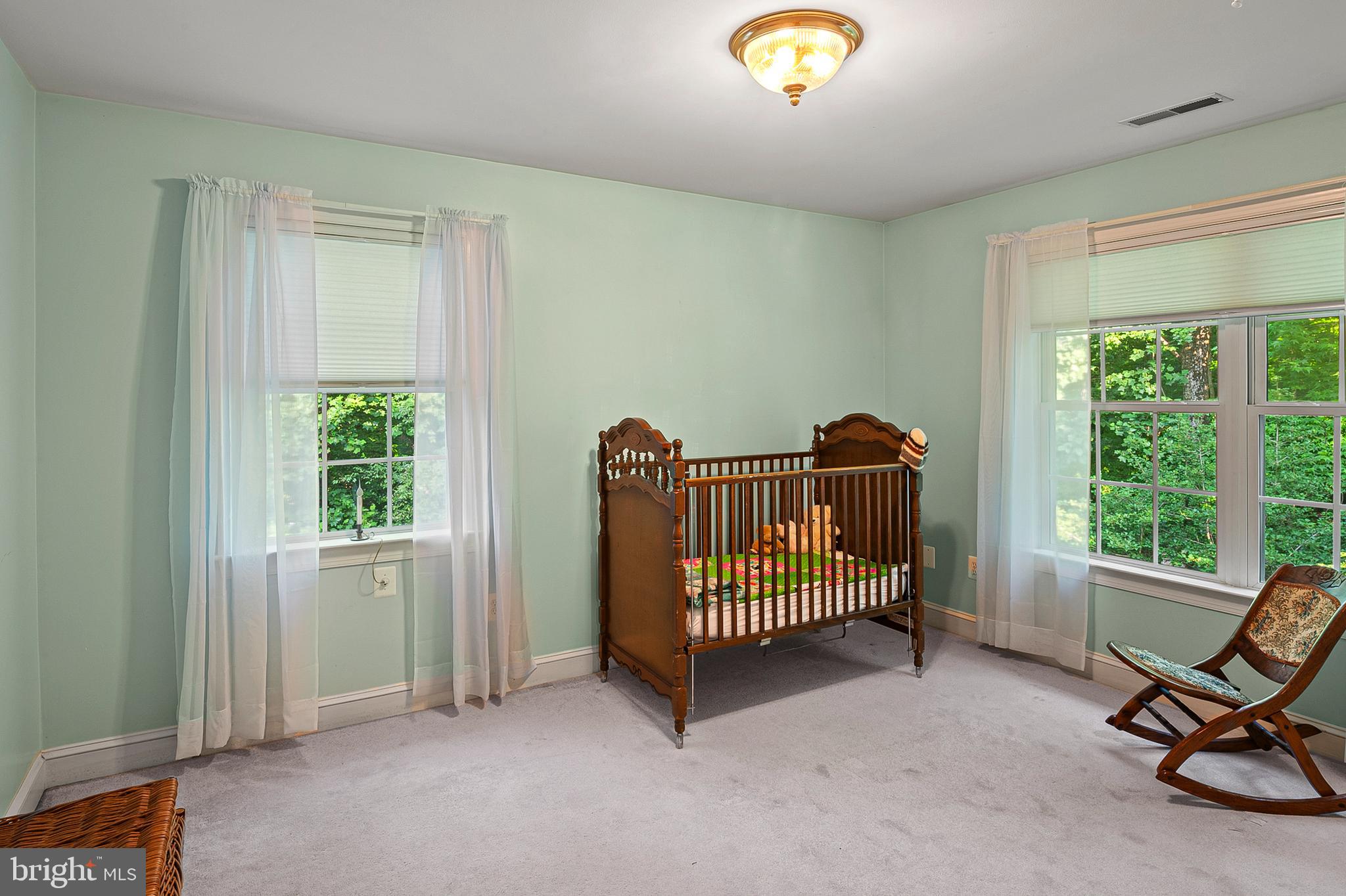 LOCH HAVEN WOODS - Residential Lease