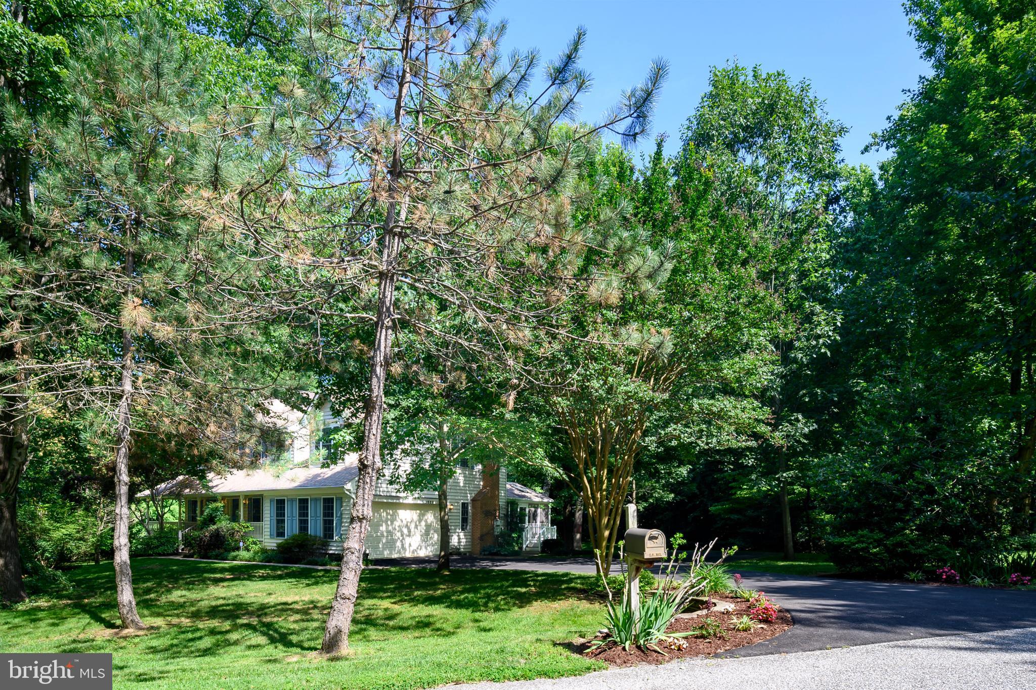 LOCH HAVEN WOODS - Residential Lease