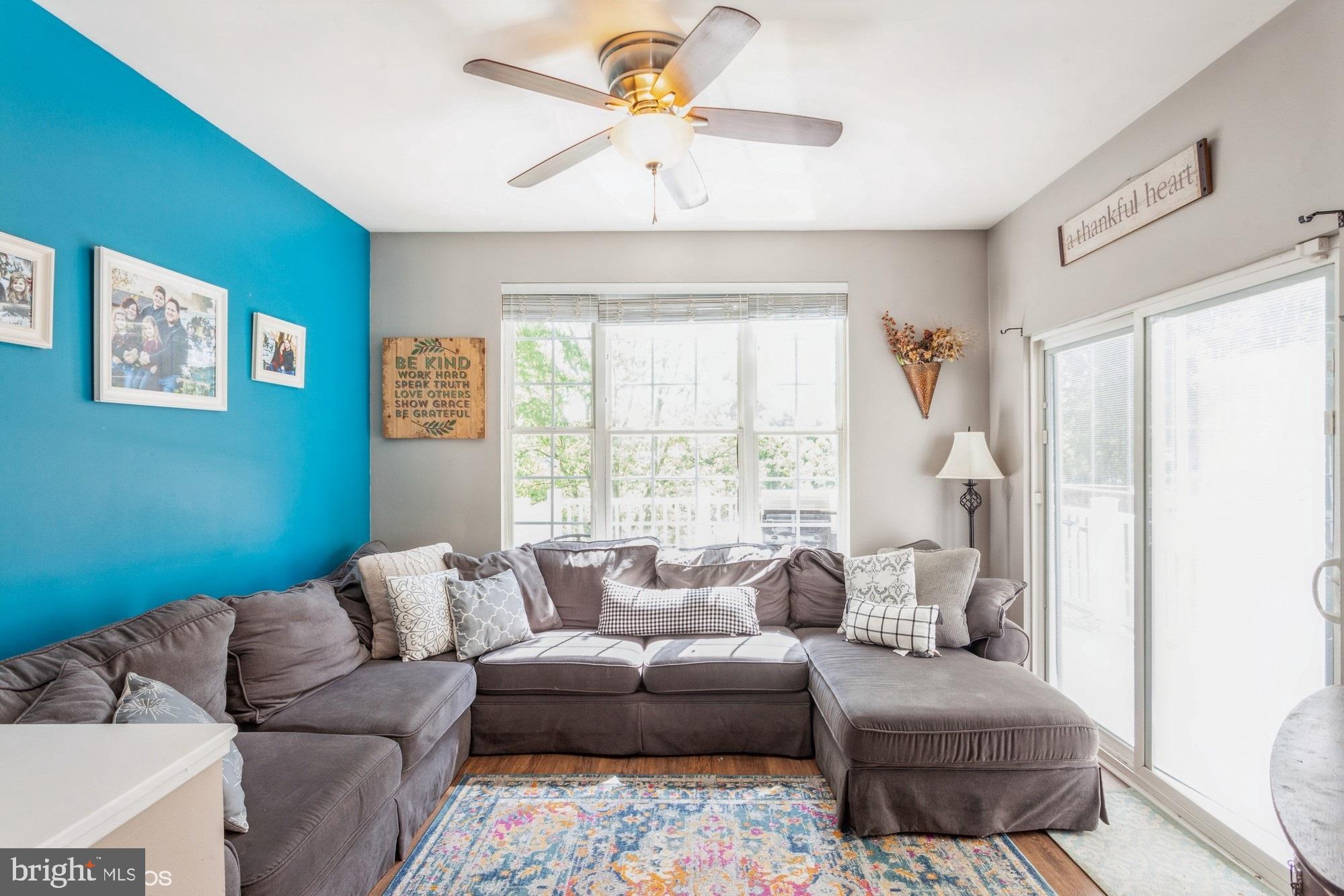 CONSTANT FRIENDSHIP - Residential