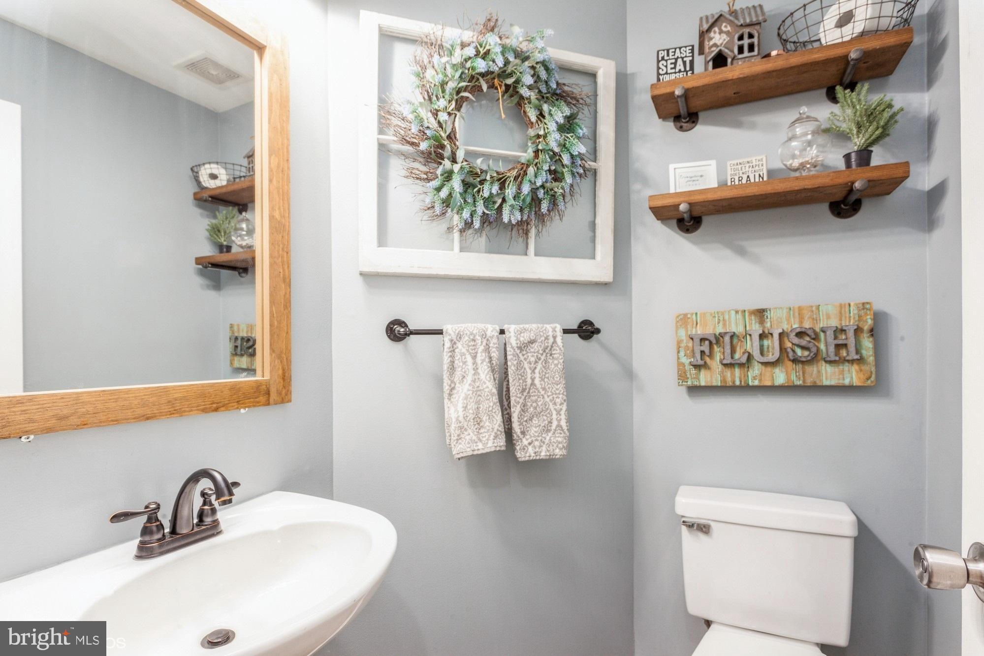 CONSTANT FRIENDSHIP - Residential