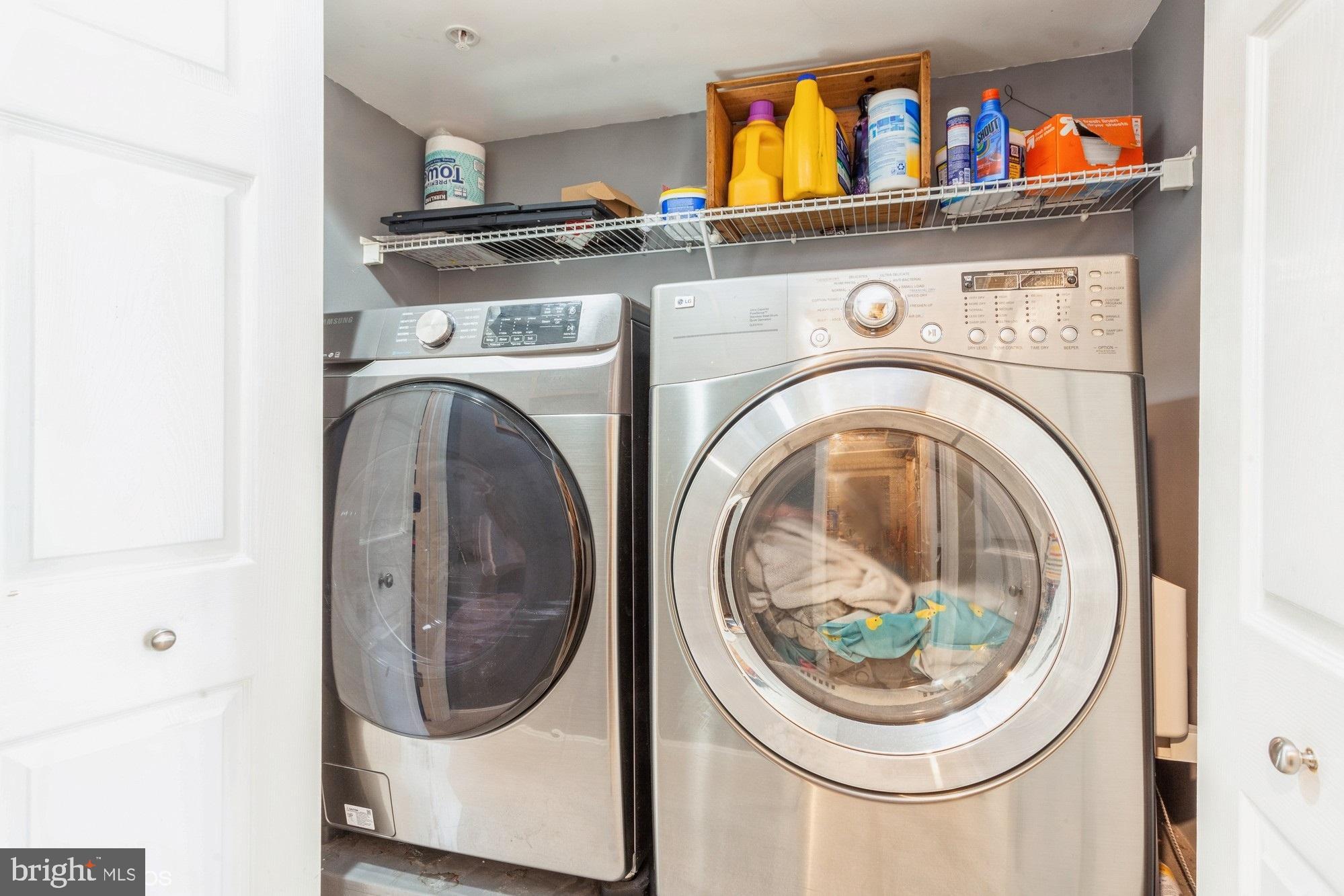 CONSTANT FRIENDSHIP - Residential