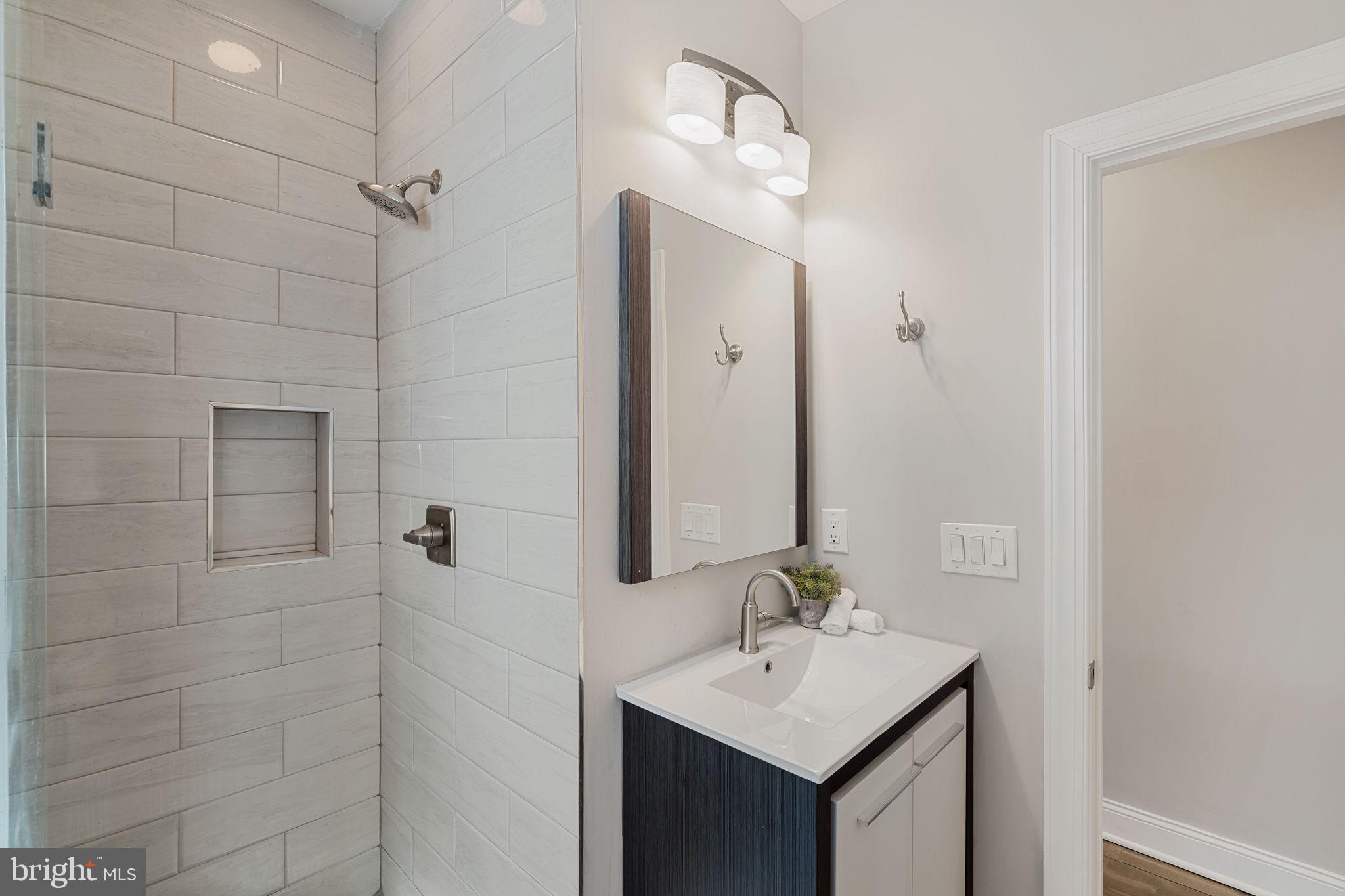 POINT BREEZE - Residential