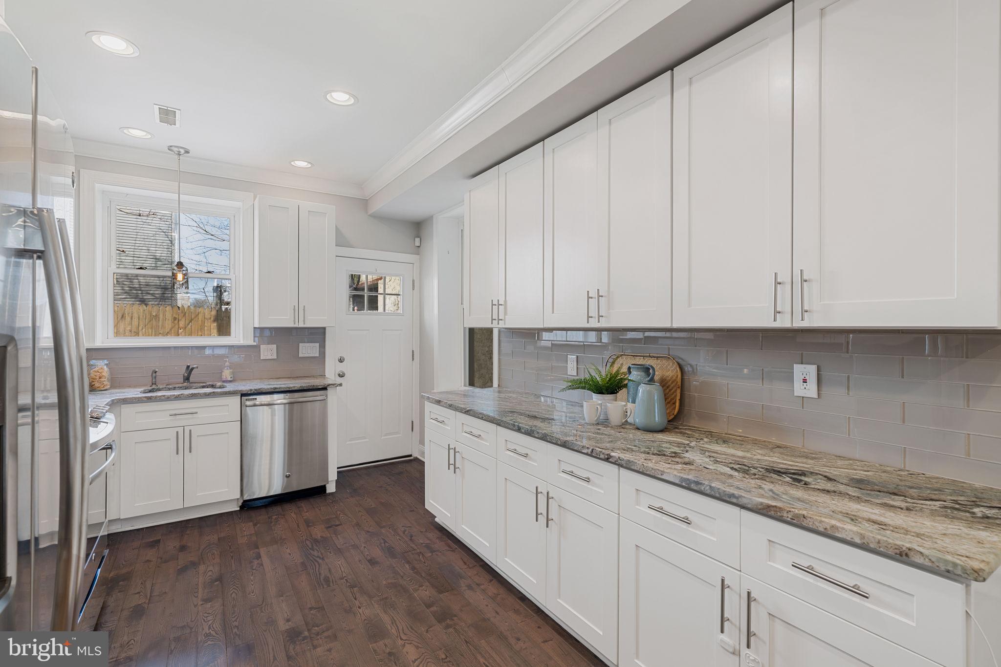 POINT BREEZE - Residential