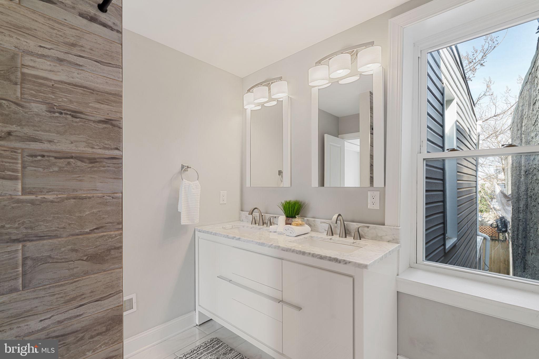 POINT BREEZE - Residential