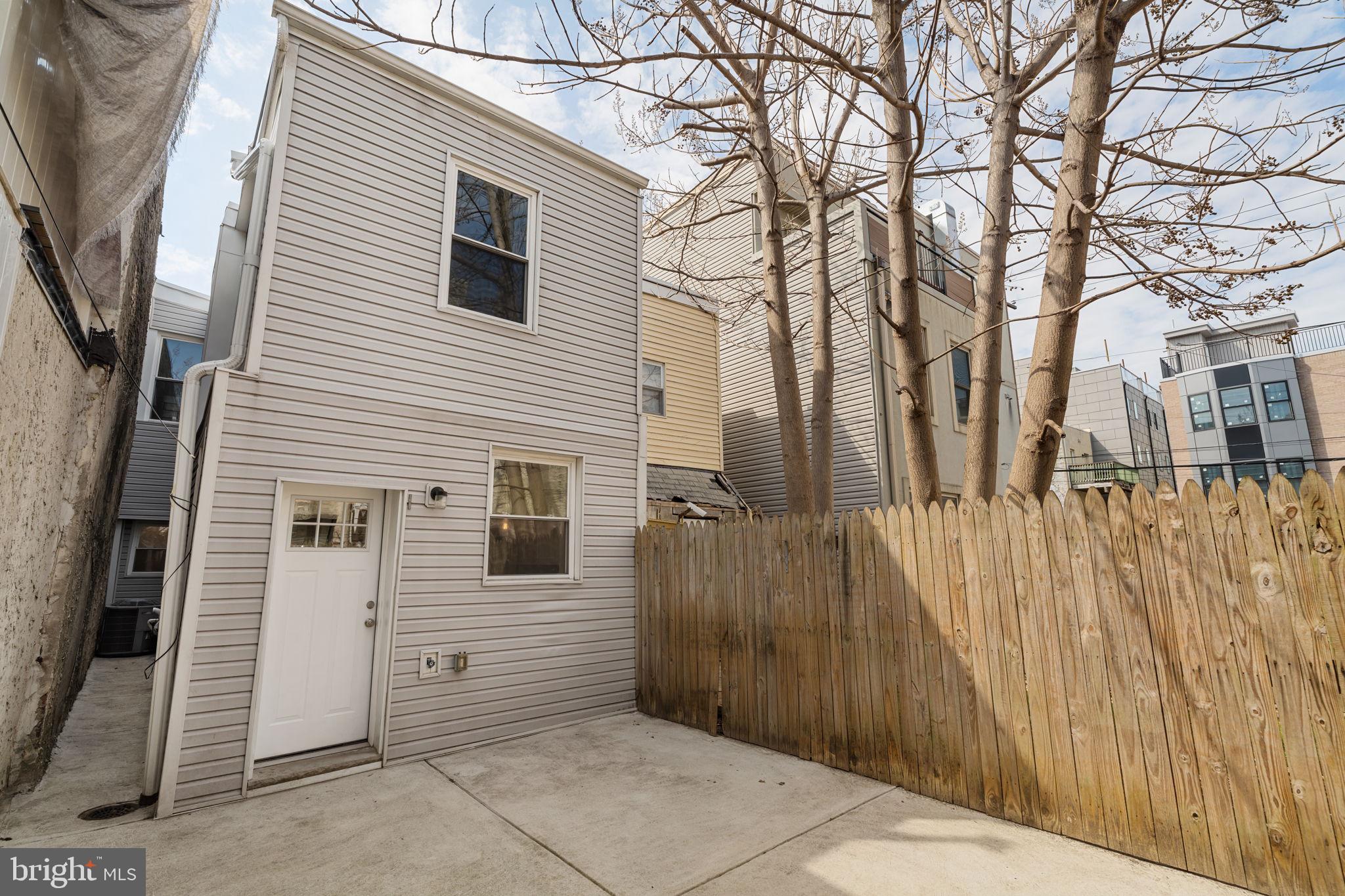 POINT BREEZE - Residential