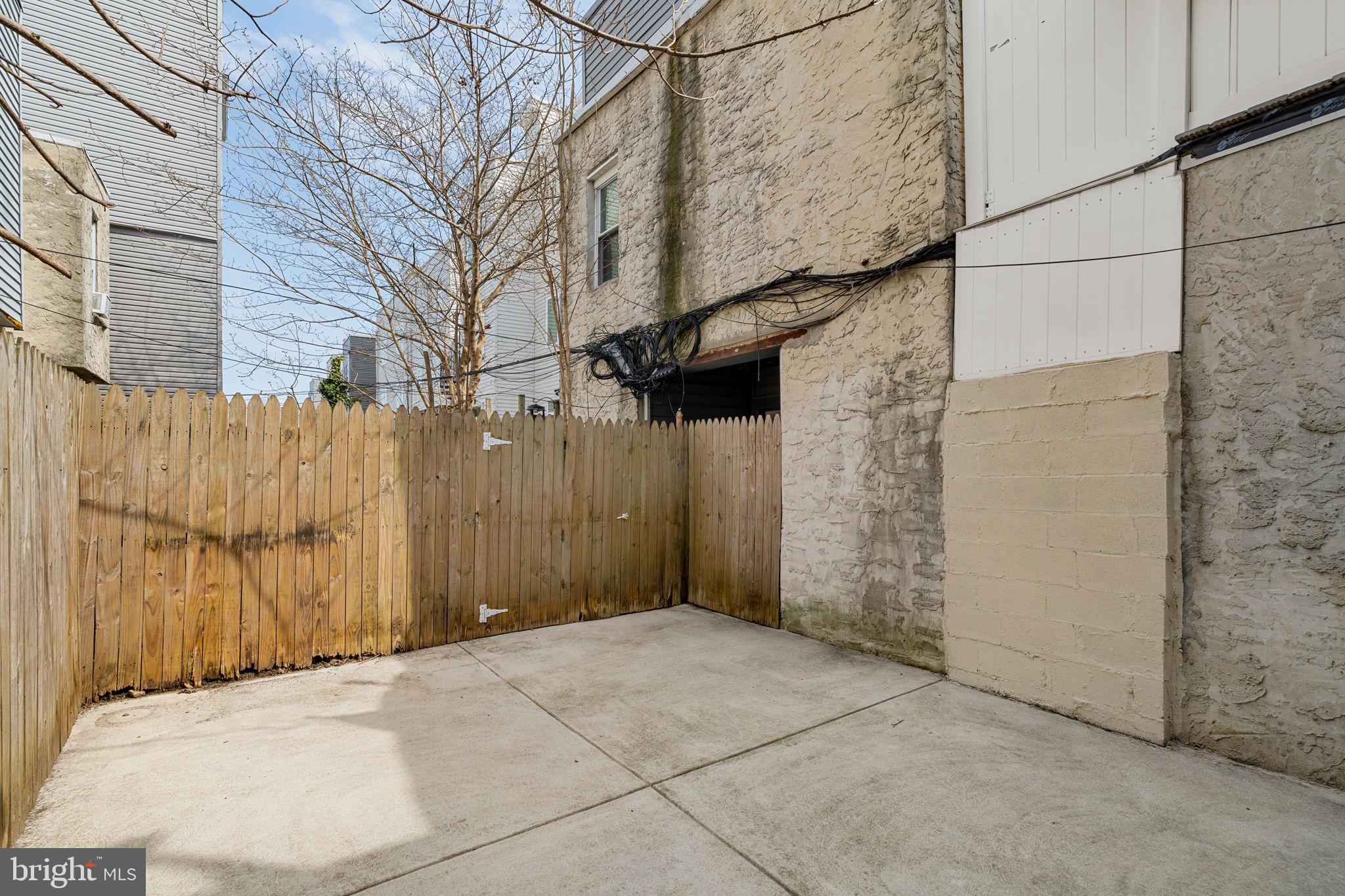 POINT BREEZE - Residential