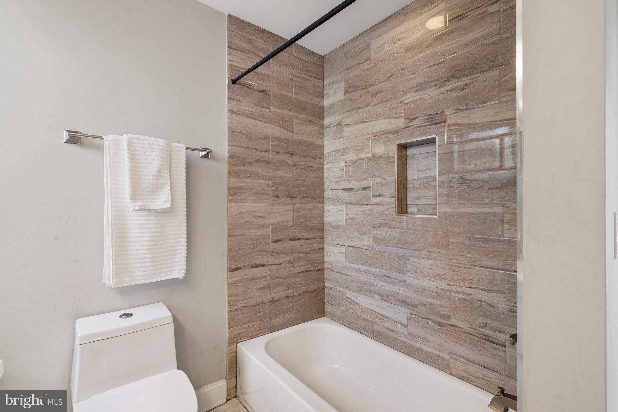 POINT BREEZE - Residential