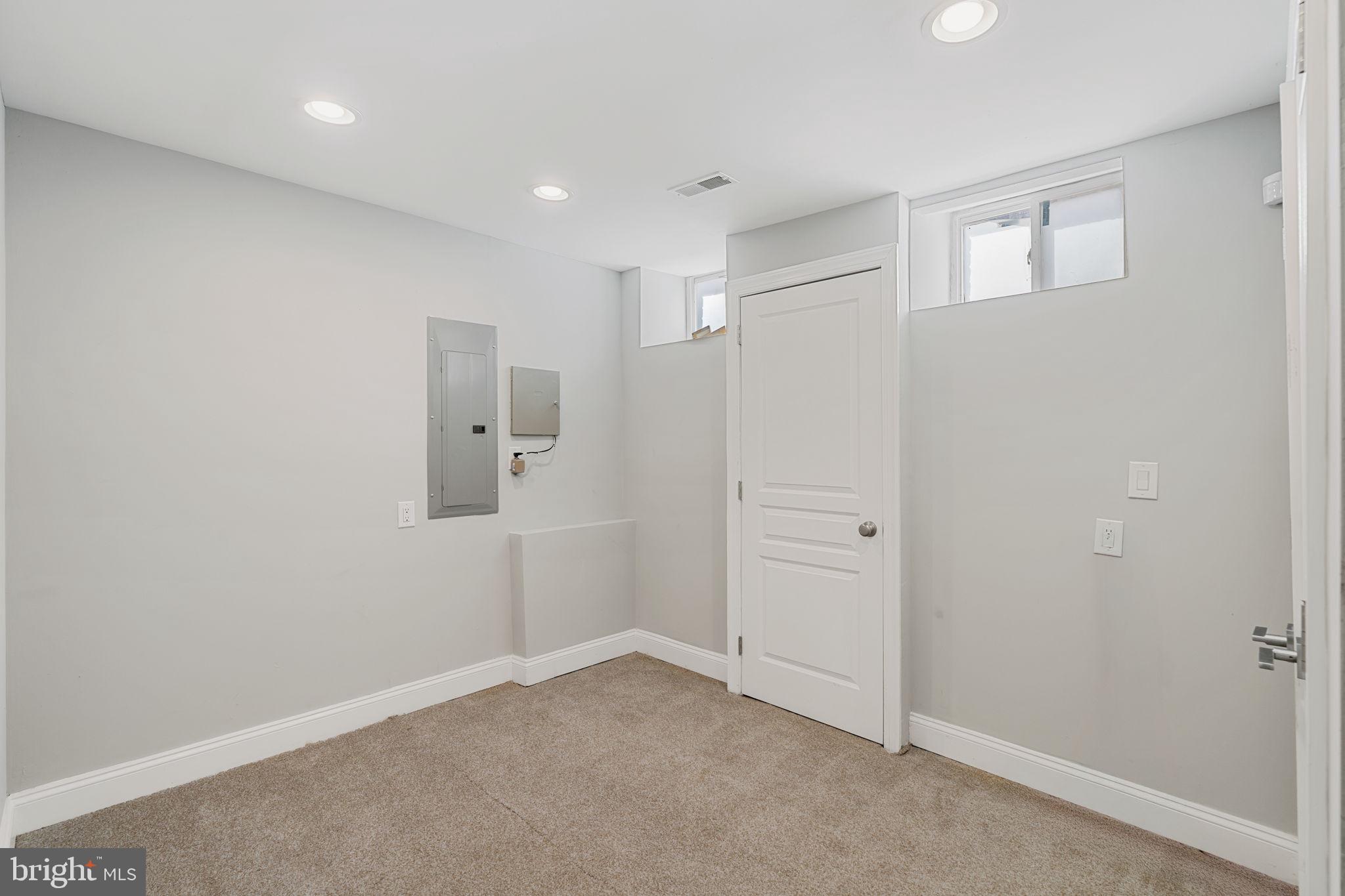 POINT BREEZE - Residential