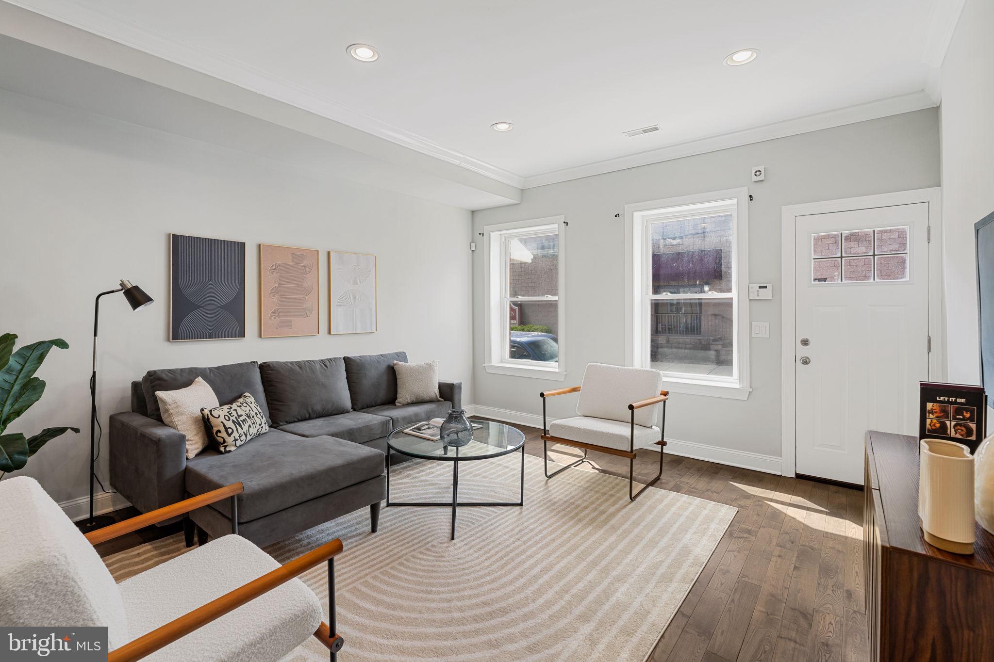 POINT BREEZE - Residential