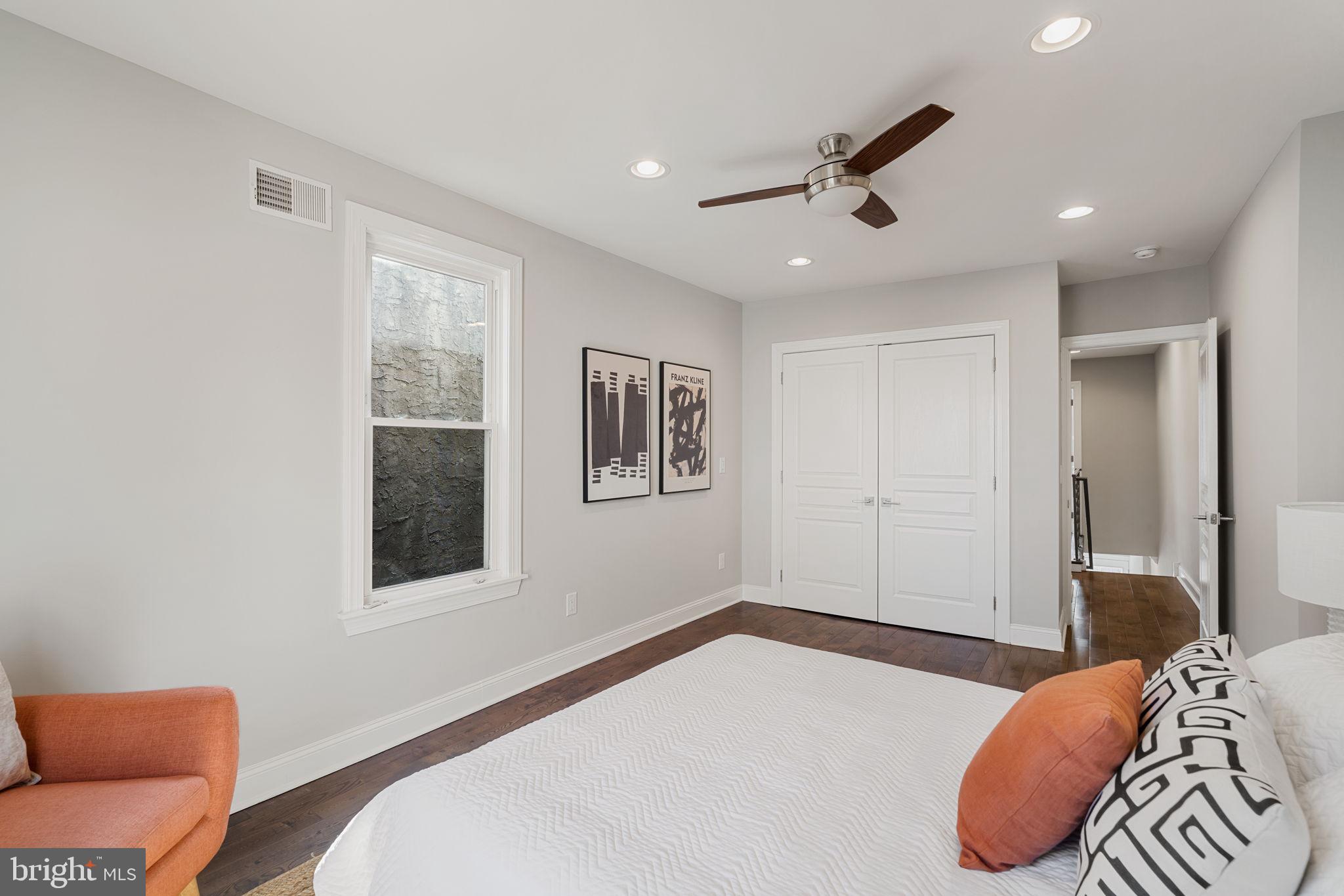 POINT BREEZE - Residential