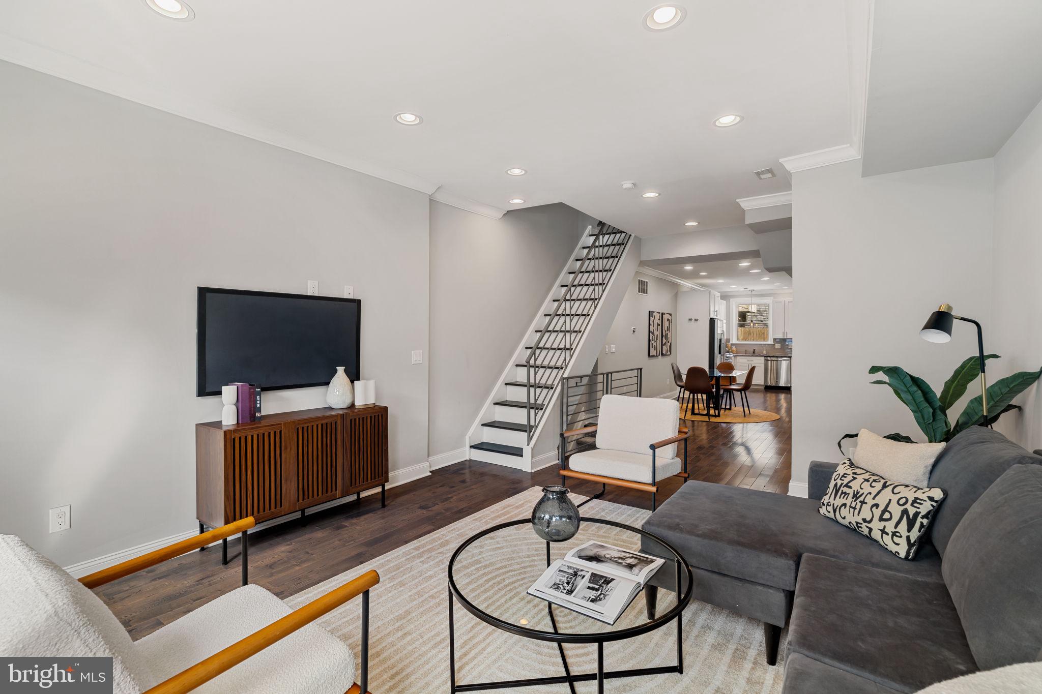 POINT BREEZE - Residential