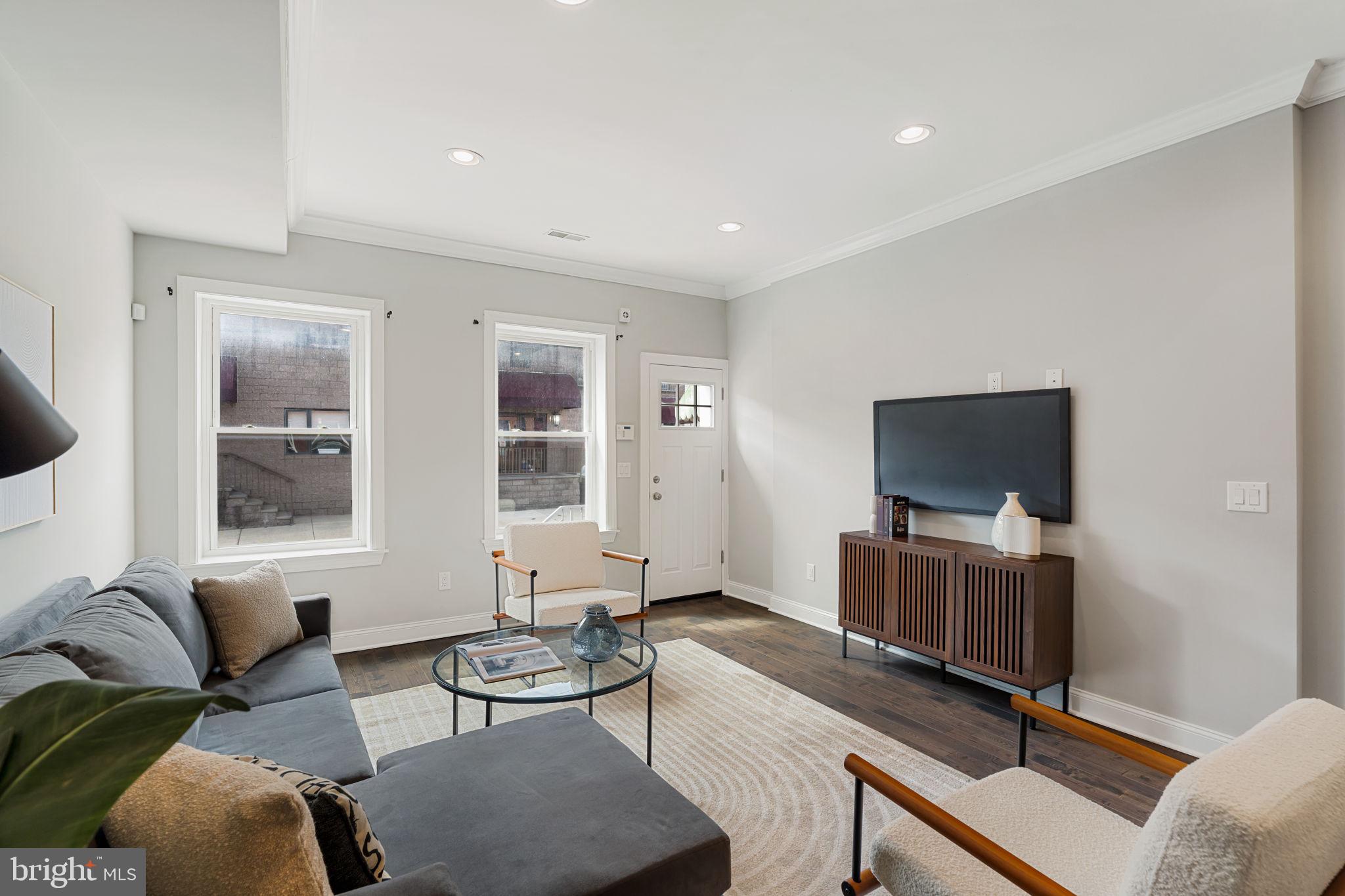 POINT BREEZE - Residential