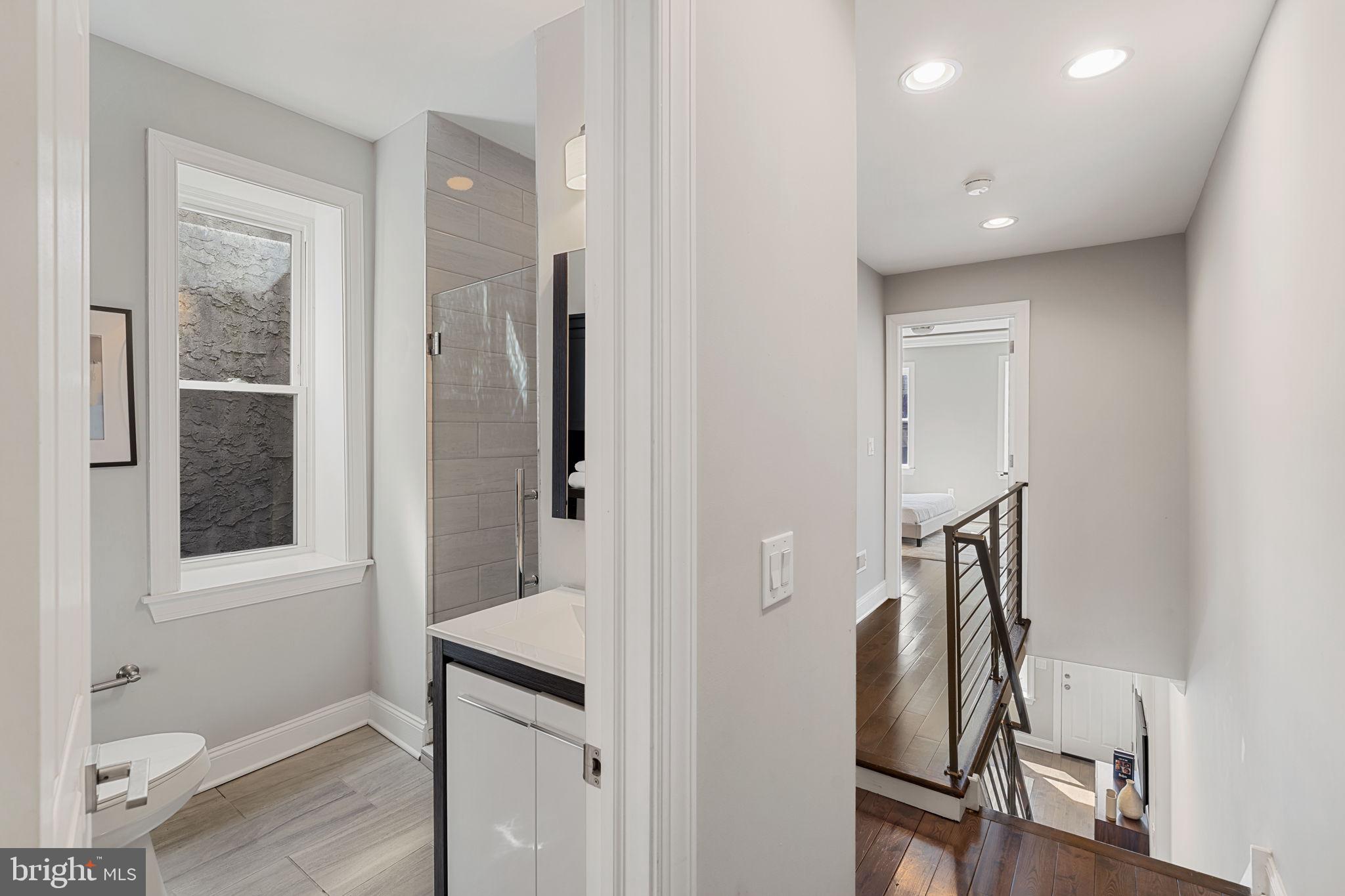 POINT BREEZE - Residential