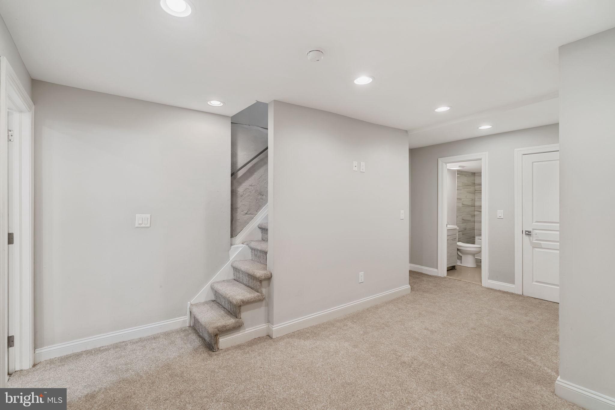 POINT BREEZE - Residential