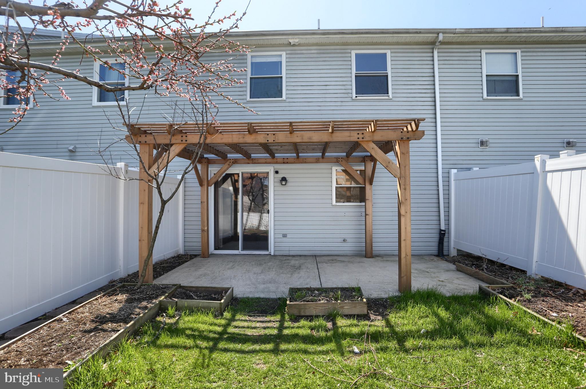 CAPITAL RIDGE - Residential