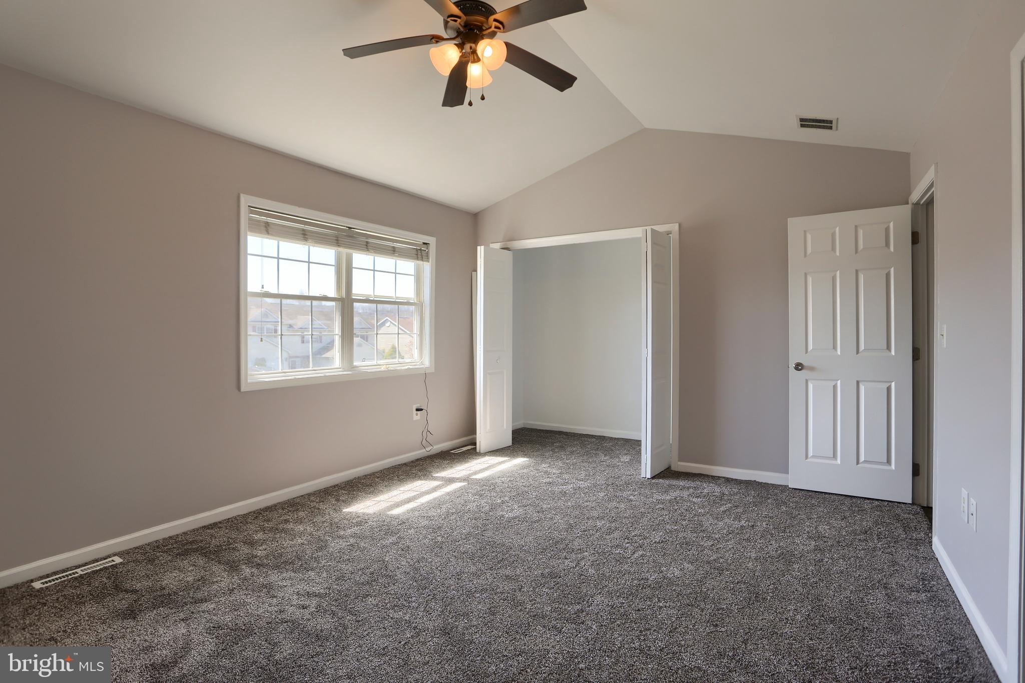 CAPITAL RIDGE - Residential