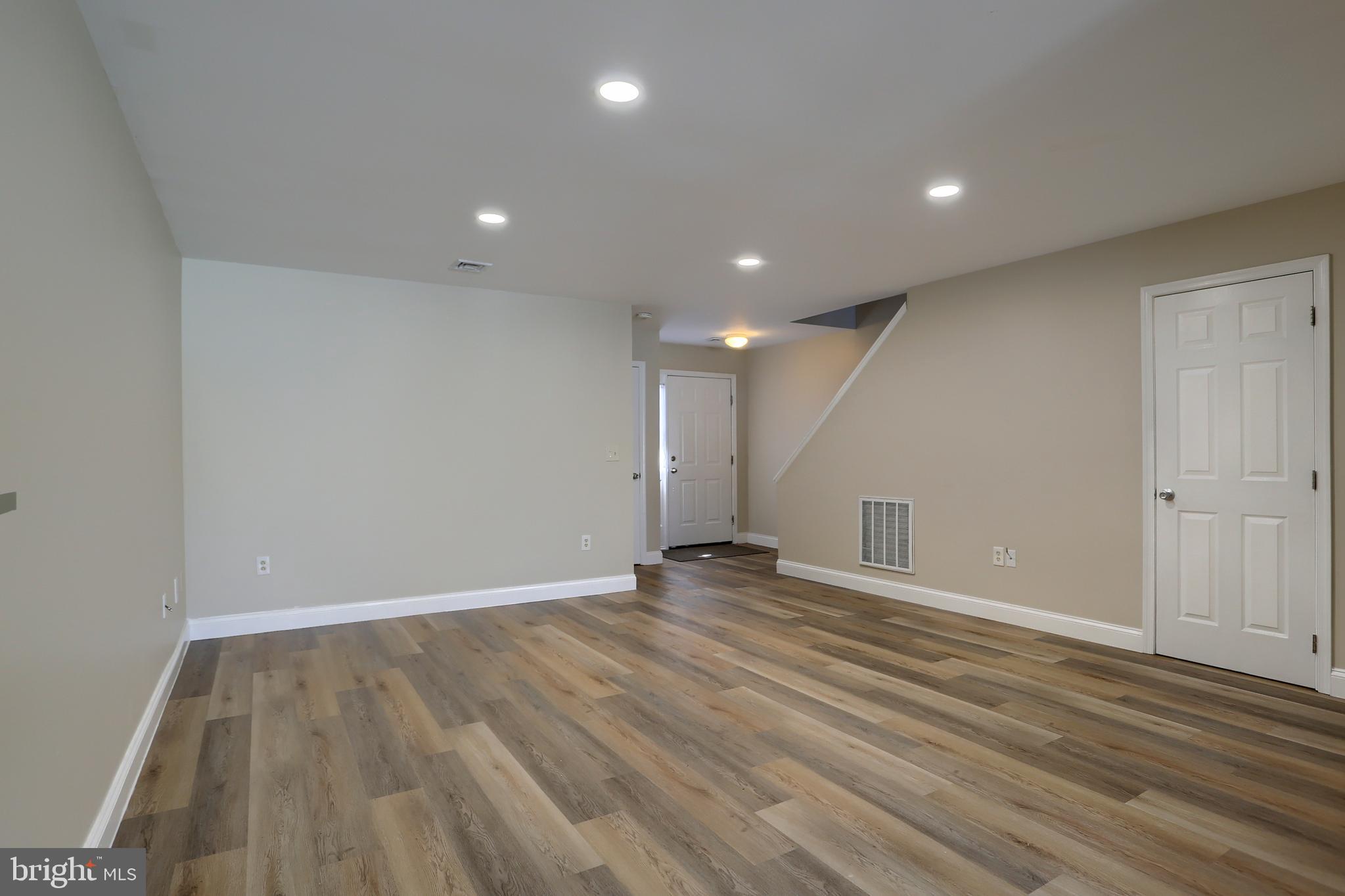 CAPITAL RIDGE - Residential