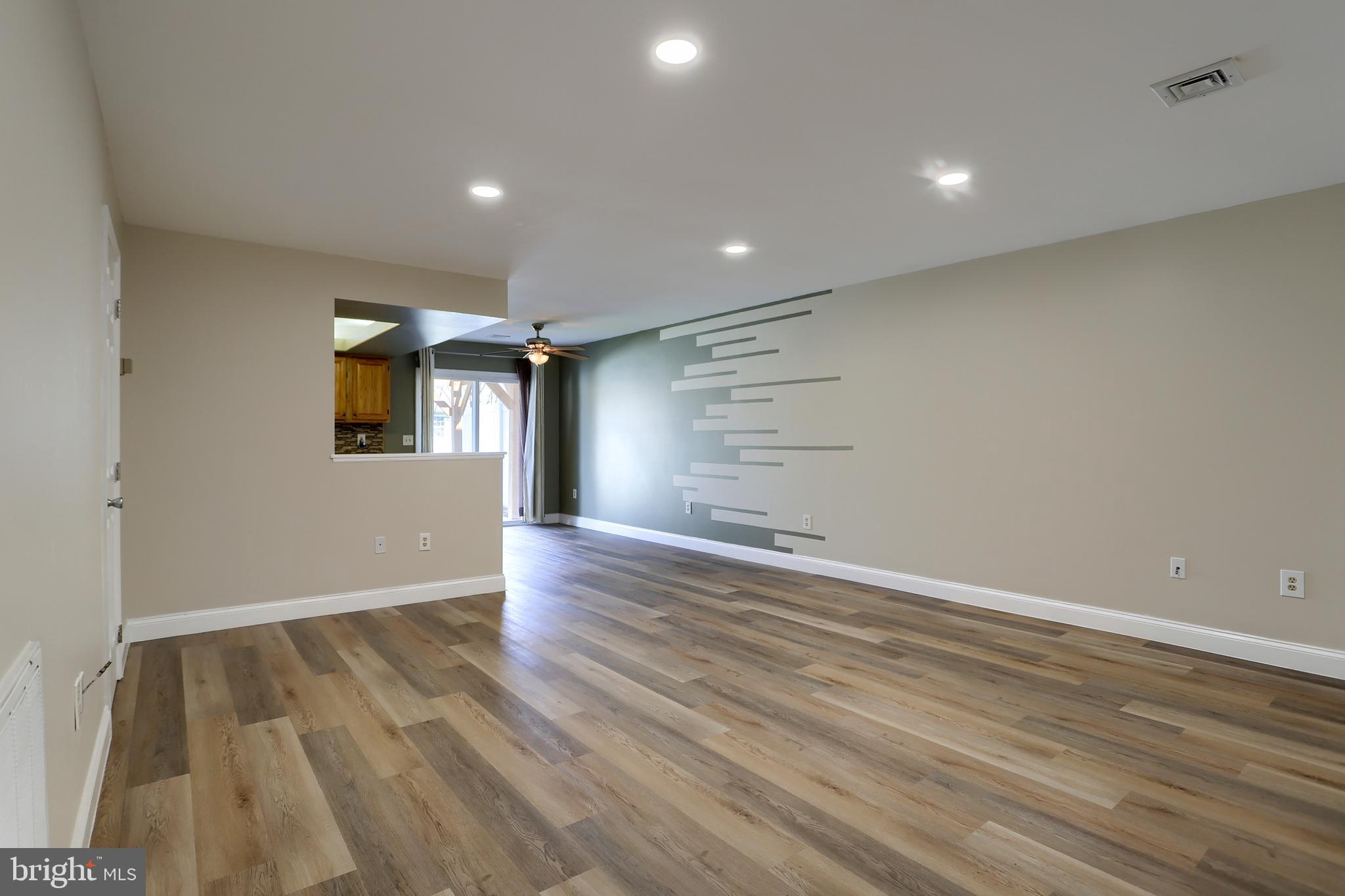 CAPITAL RIDGE - Residential