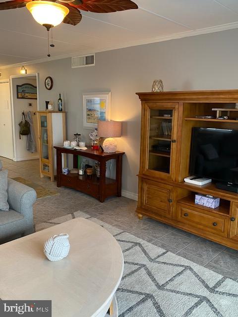 "WILD WAVE" - Residential