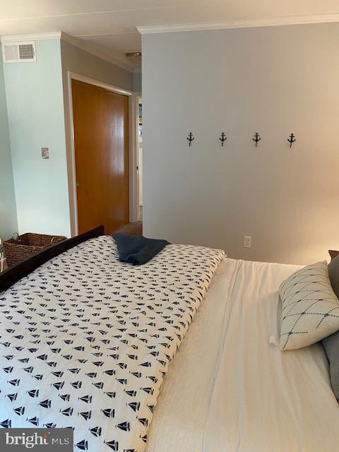 "WILD WAVE" - Residential