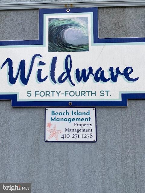 "WILD WAVE" - Residential